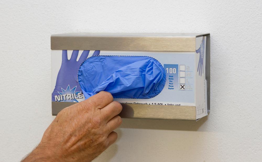 silberne Wandhalterung fuer Einmalhandschuhe
