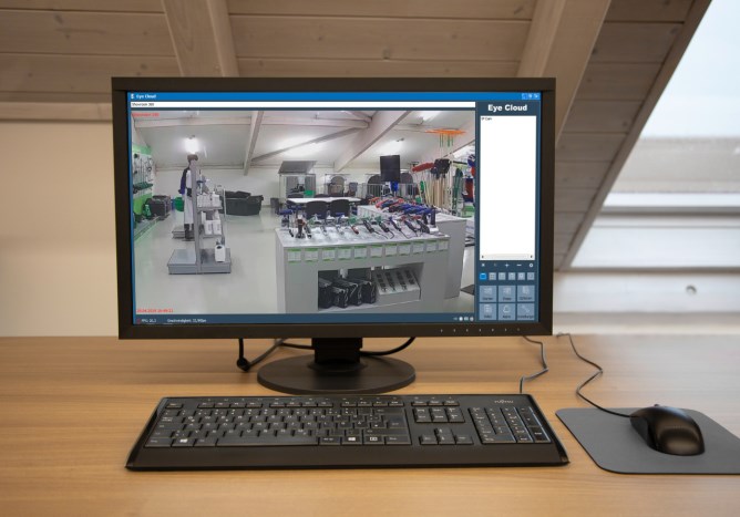 Überwachungsbild auf Computerbildschirm